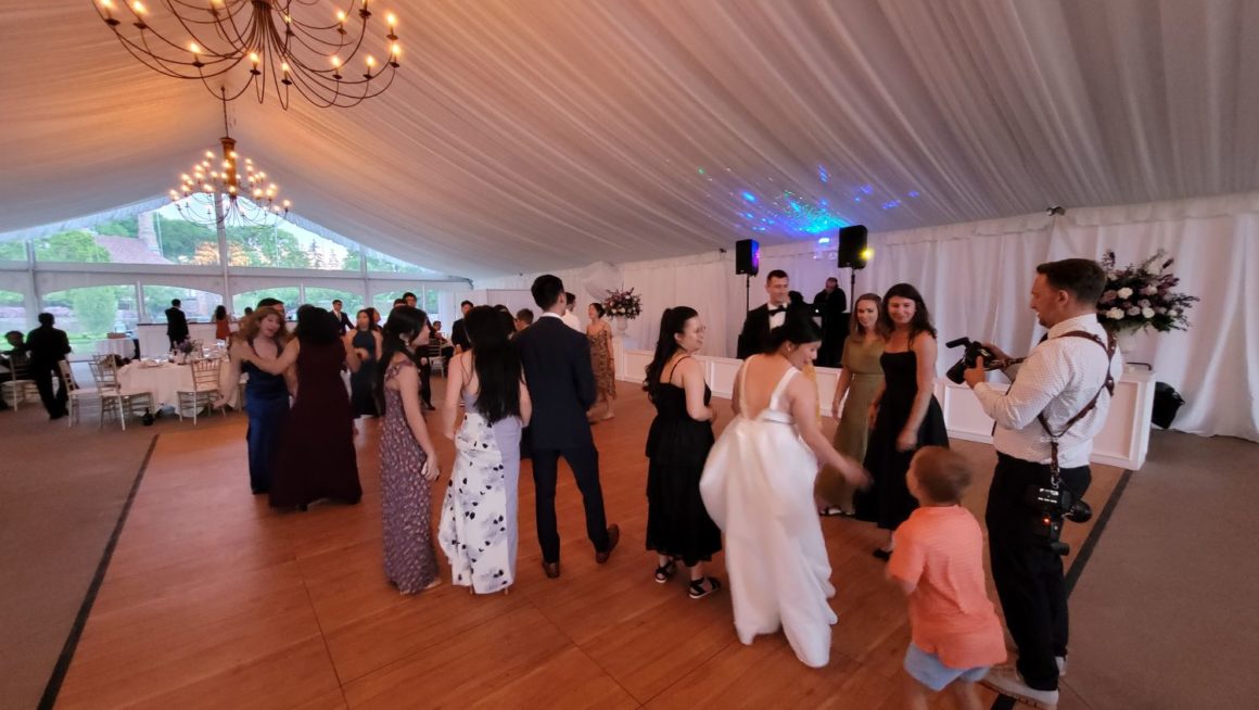 look at all us young folks dancing!