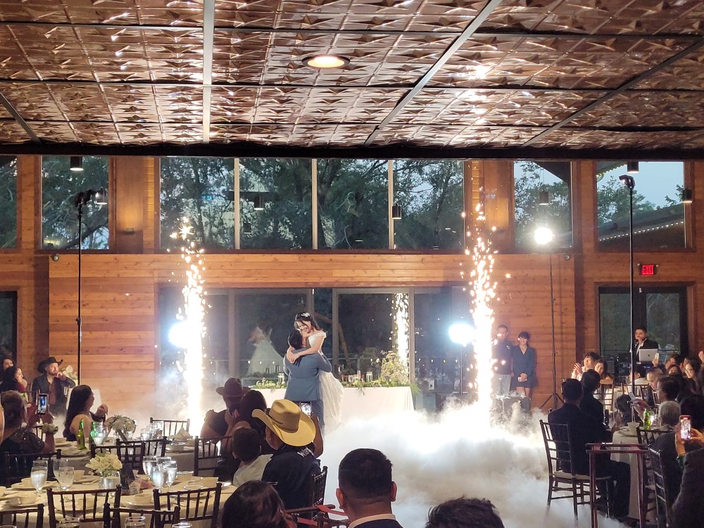 your first dance was beautiful. Congratulations Robert and Hong!