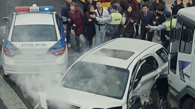 car accident scene in episode 16