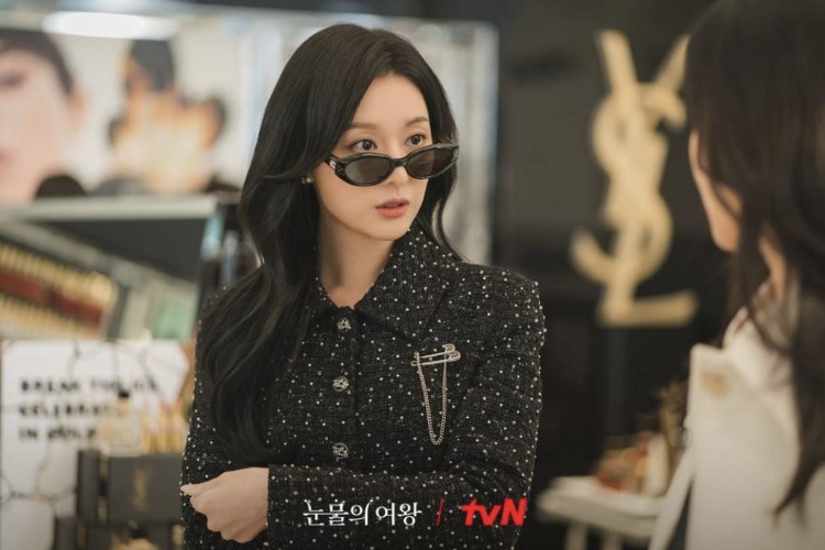 Kim Ji-Won as Hong Hae-In