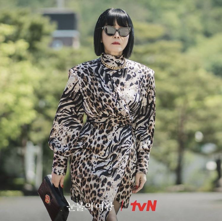 Kim Jung-Nan as Hong Beom-Ja in Queen of Tears